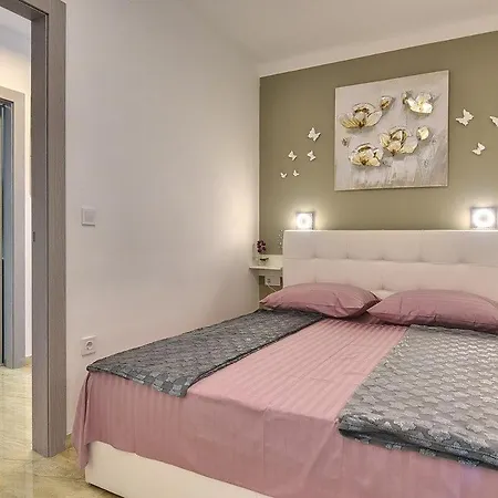 アパート Apartment Olivia