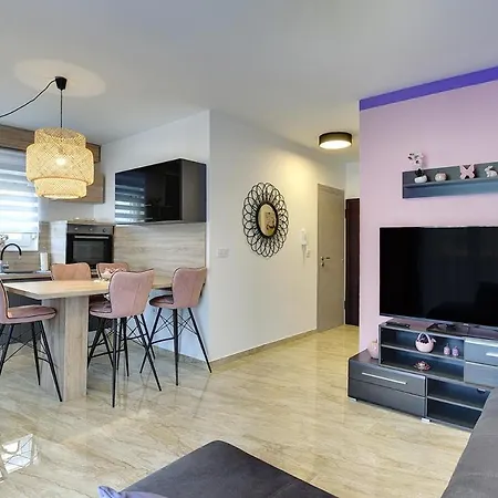 アパート Apartment Olivia